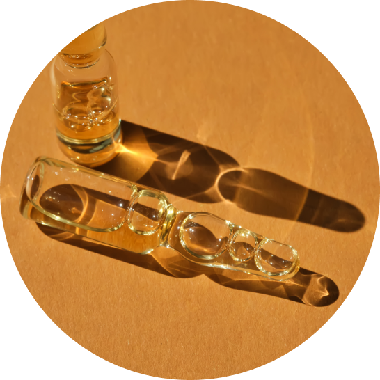 serum bottles representing Lienjang's 1 inch fat-dissolving injection