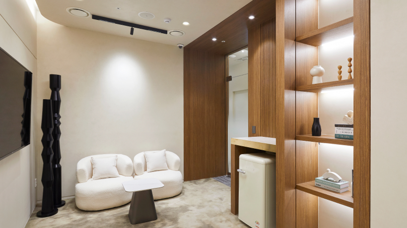 16F Premium Lounge VVIP Room 1