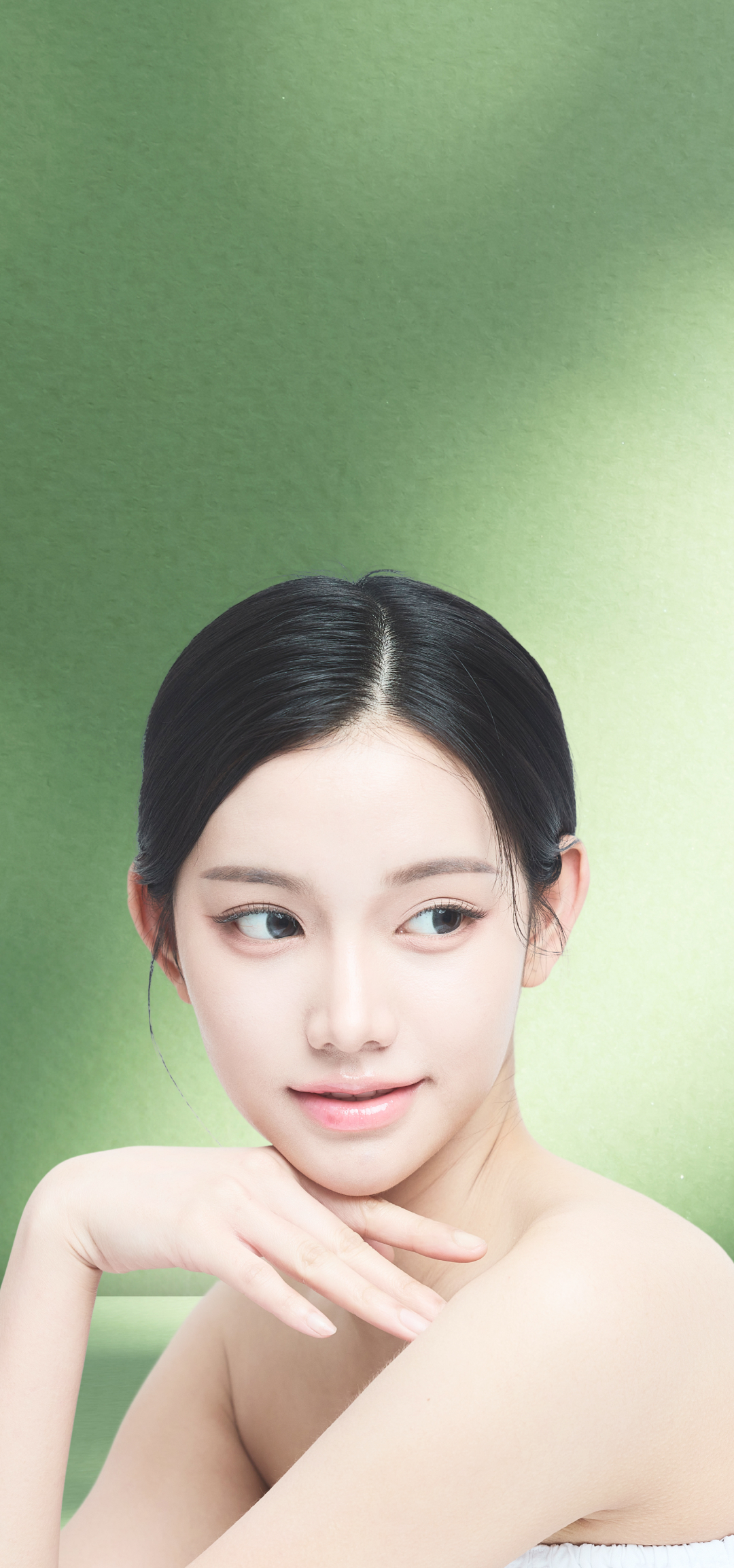 model with slim face representing Fat-Dissolving Injections