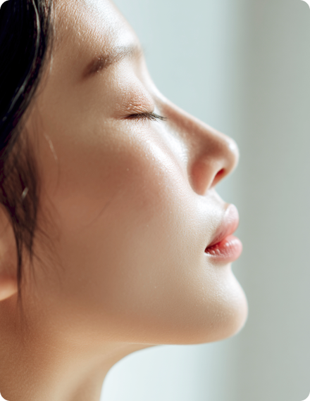 model with enhanced facial contour representing fat dissolving injections